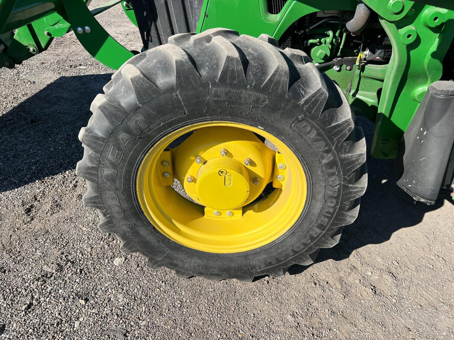 2014 John Deere 5075M (32)