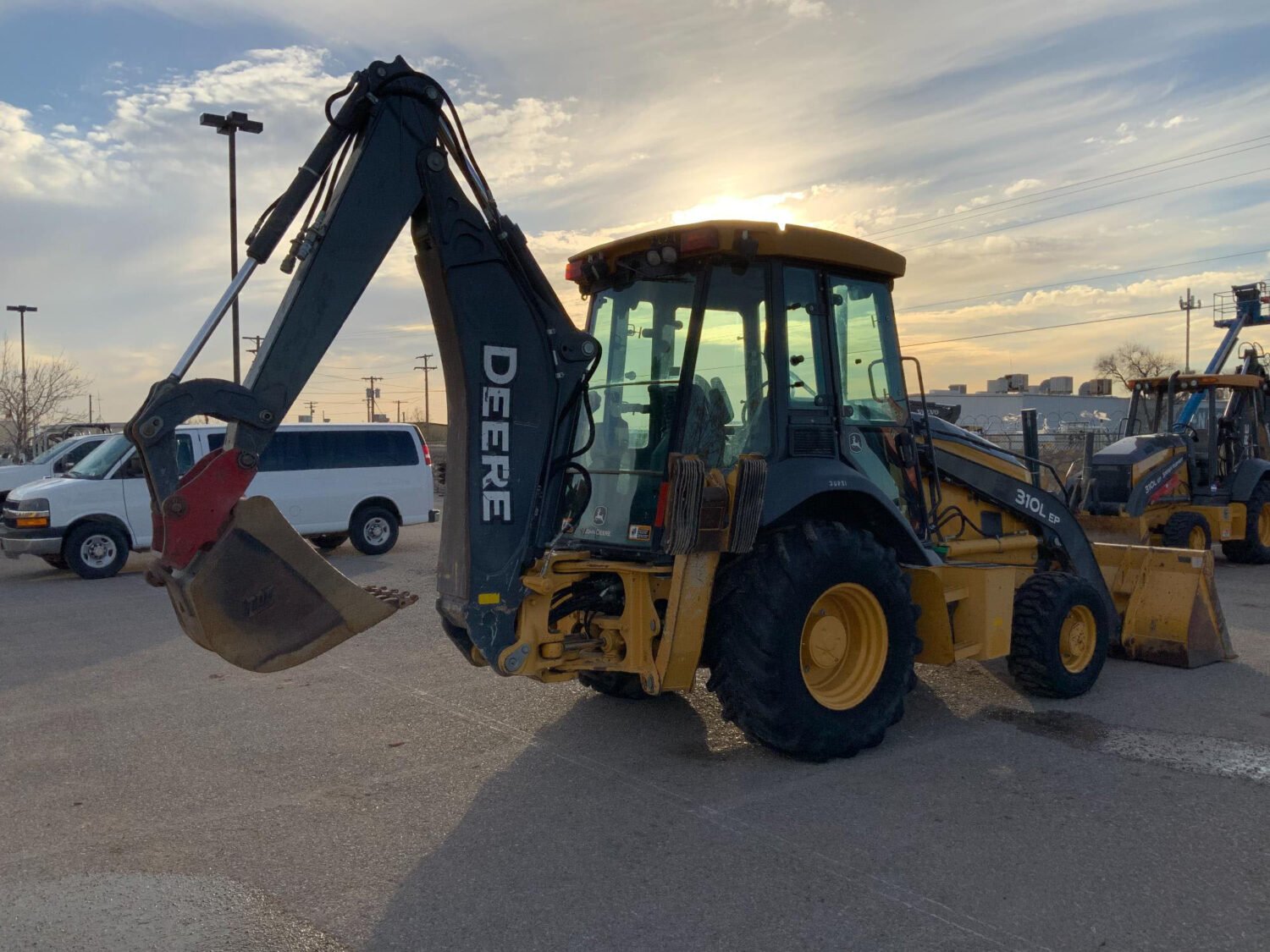 2016 John Deere 310L (5)