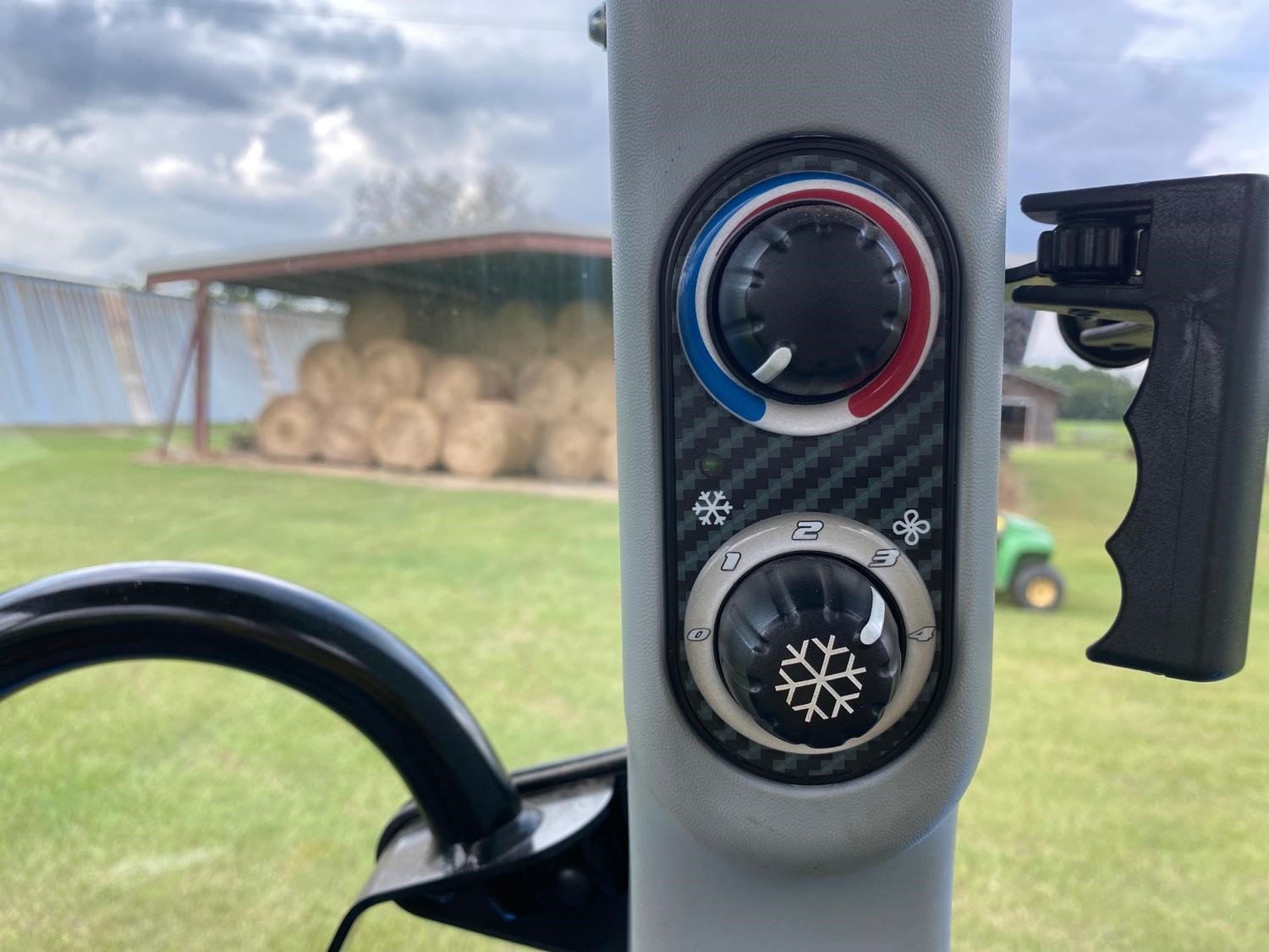 2017 New Holland T4 (106)