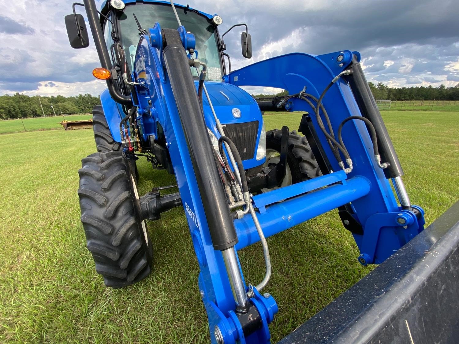 2017 New Holland T4 (19)