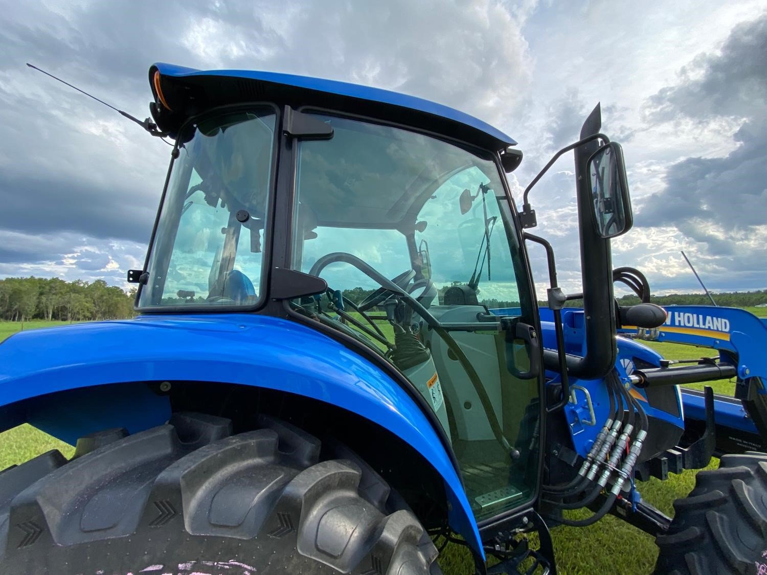 2017 New Holland T4 (27)