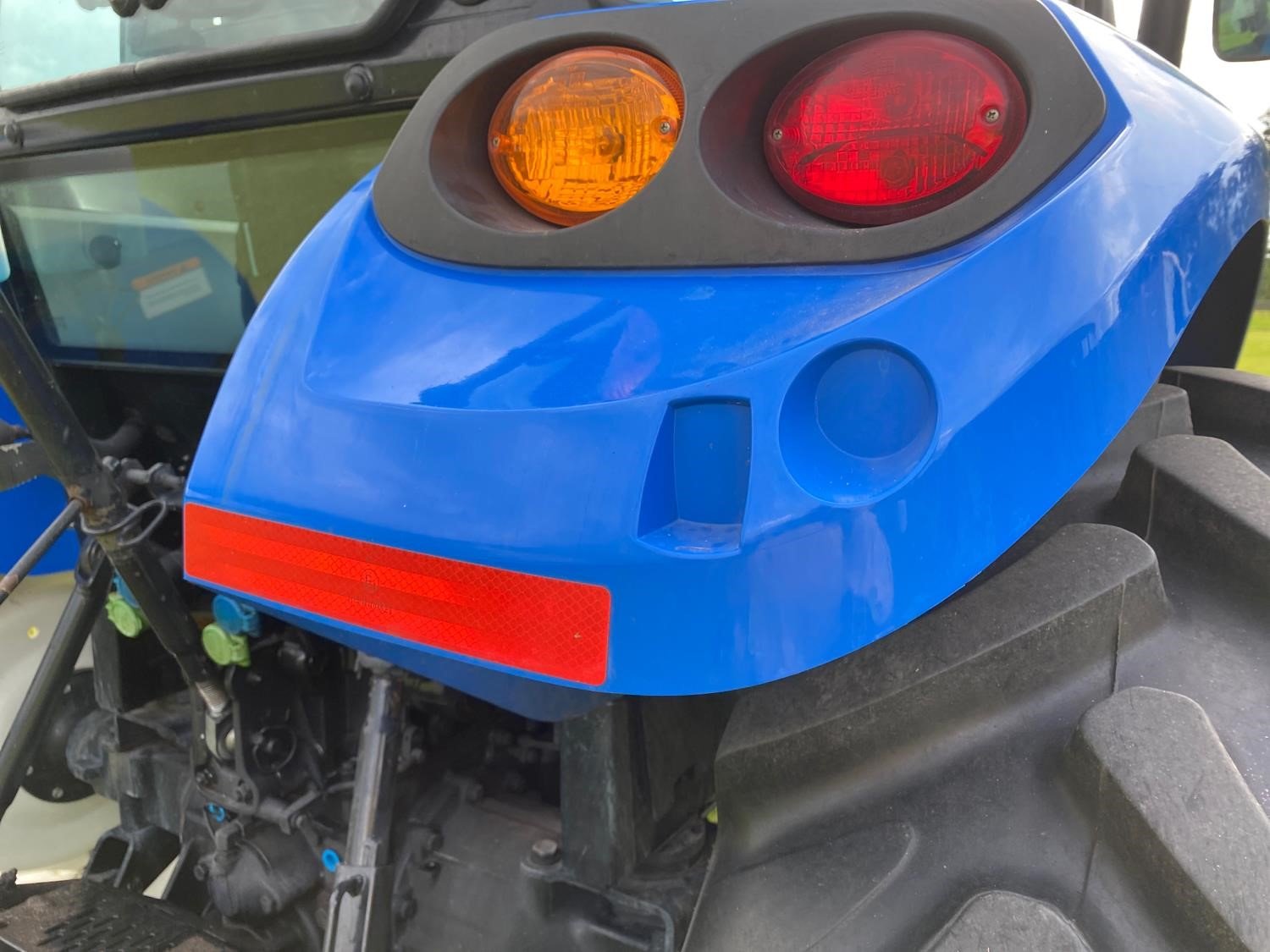 2017 New Holland T4 (32)