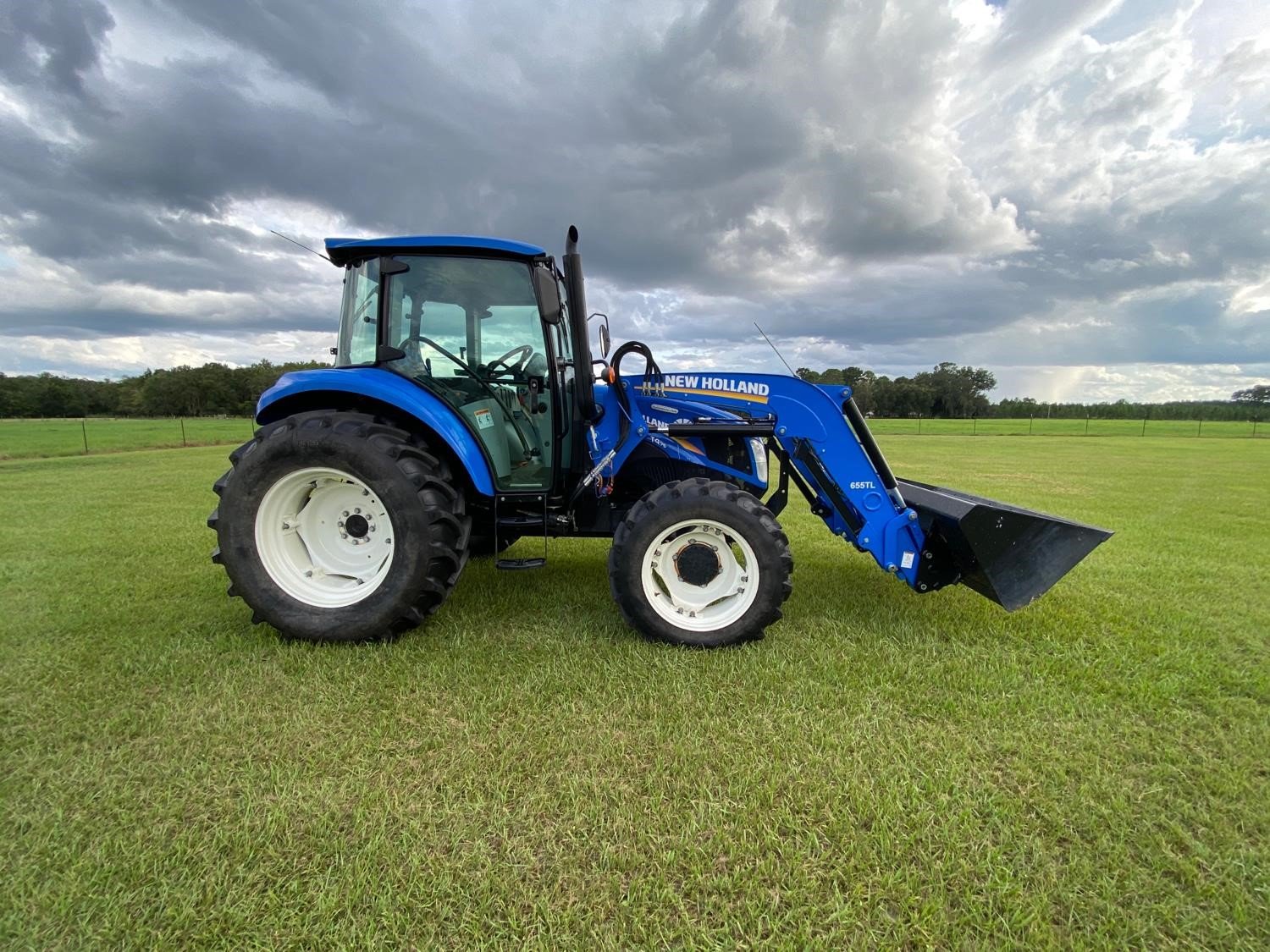 2017 New Holland T4 (4)