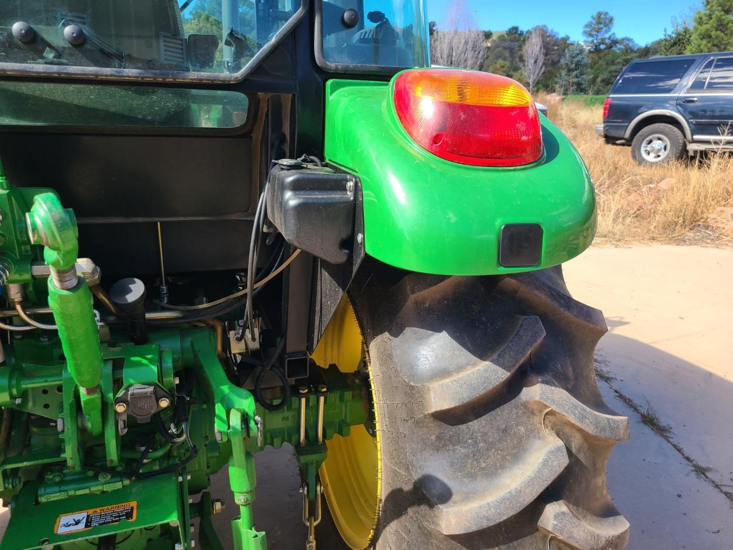 2014 John Deere 5085E (11)