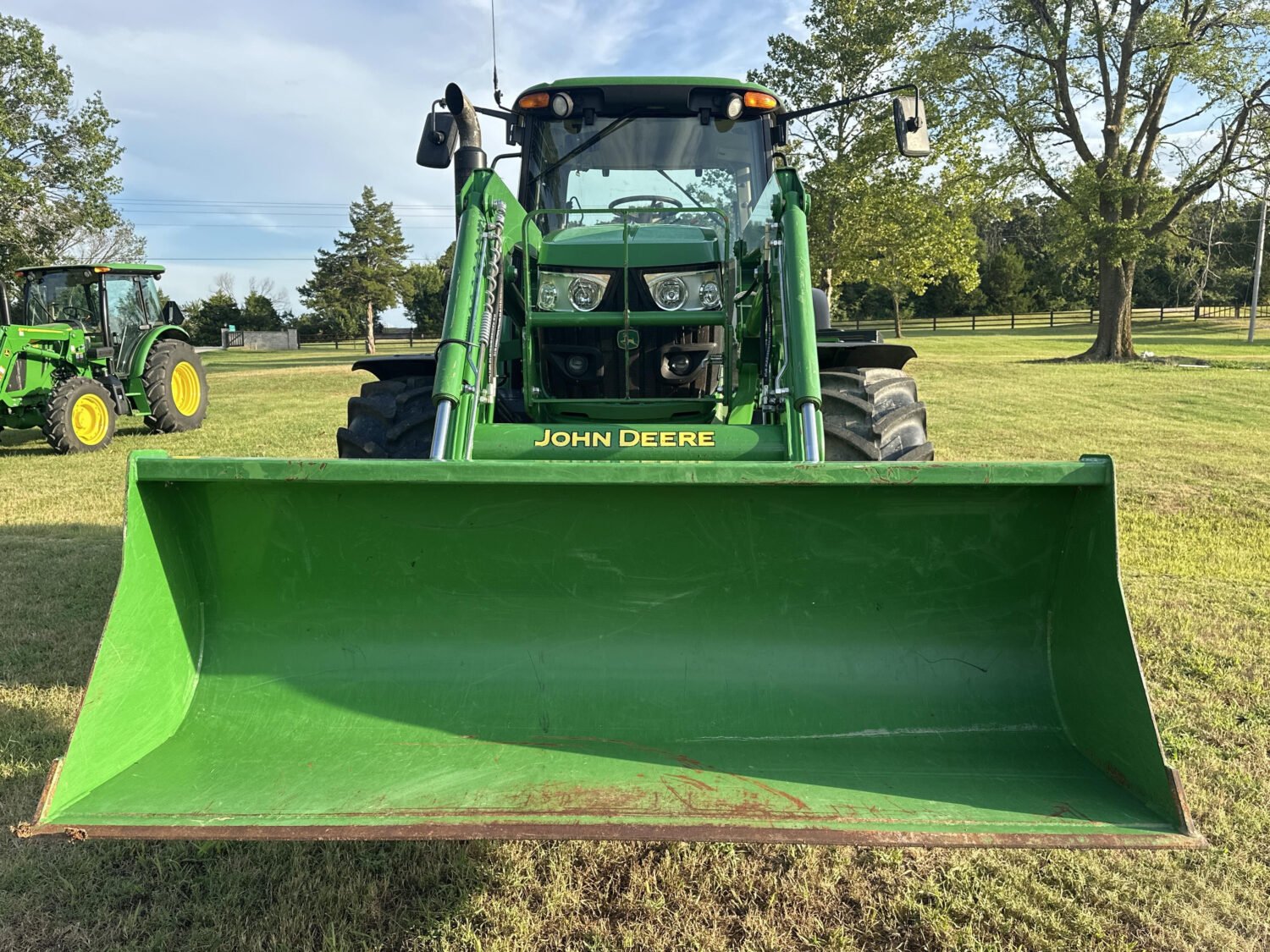 2014 John Deere 6115M (1)