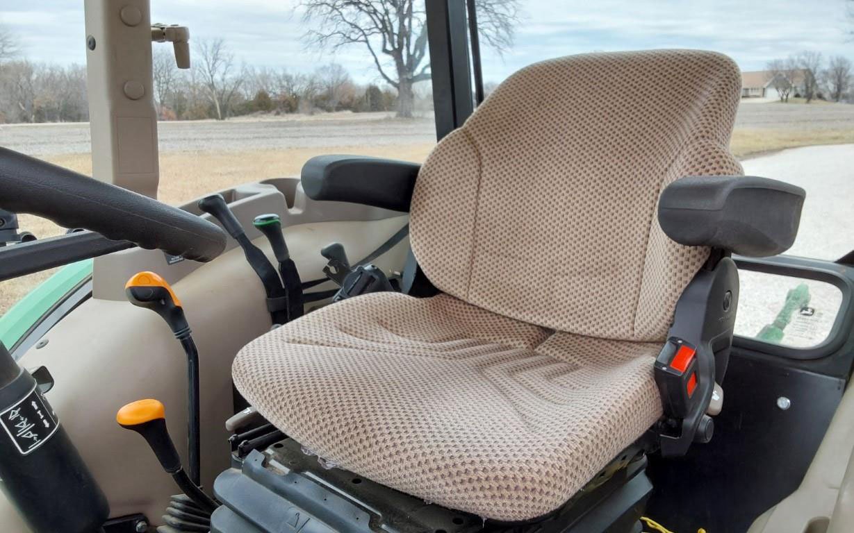 2016 John Deere 5075E (28)