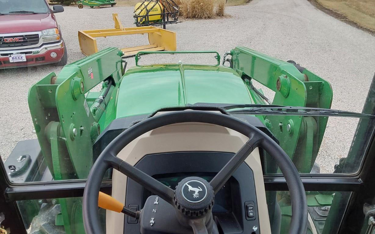 2016 John Deere 5075E (35)