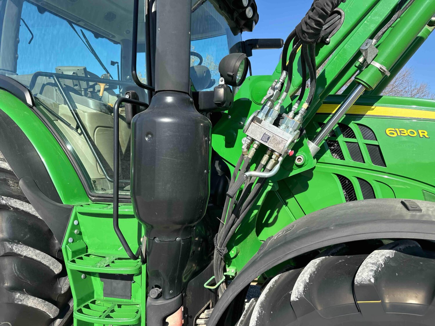 2016 John Deere 6130R (18)