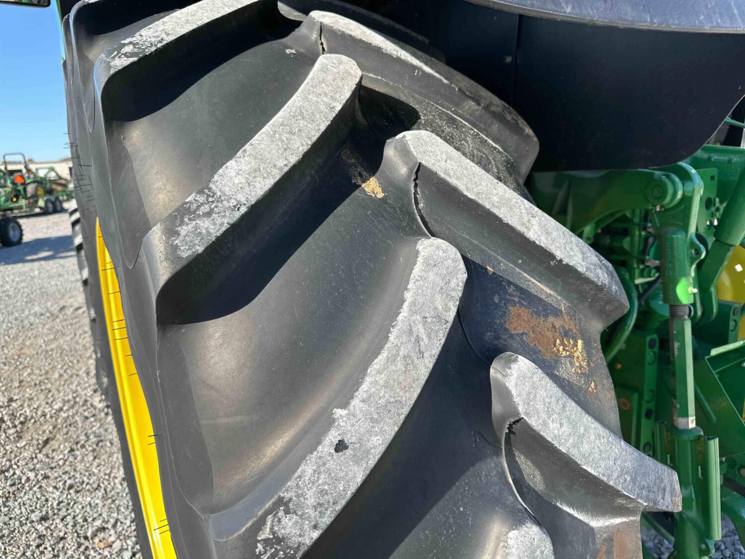 2016 John Deere 6130R (24)