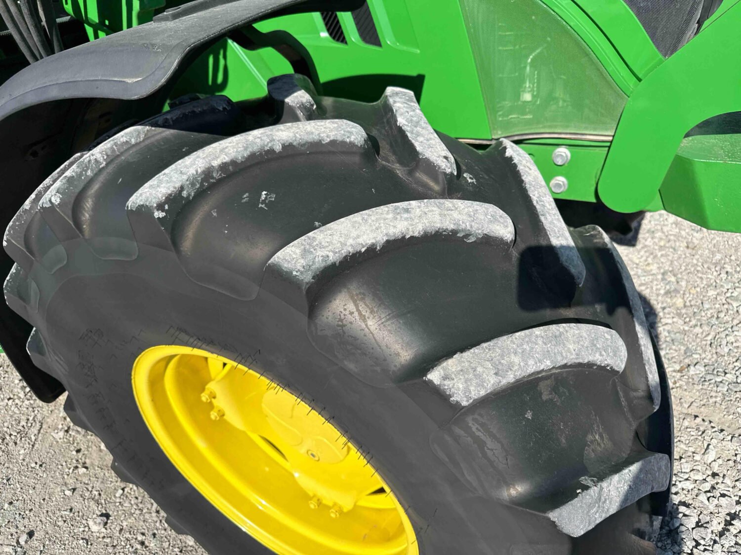 2016 John Deere 6130R (29)