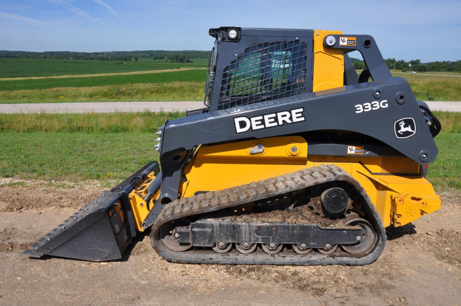 2018 John Deere 333G (1)