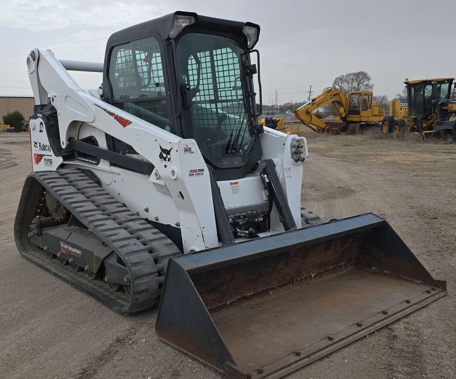 2022 Bobcat T87003