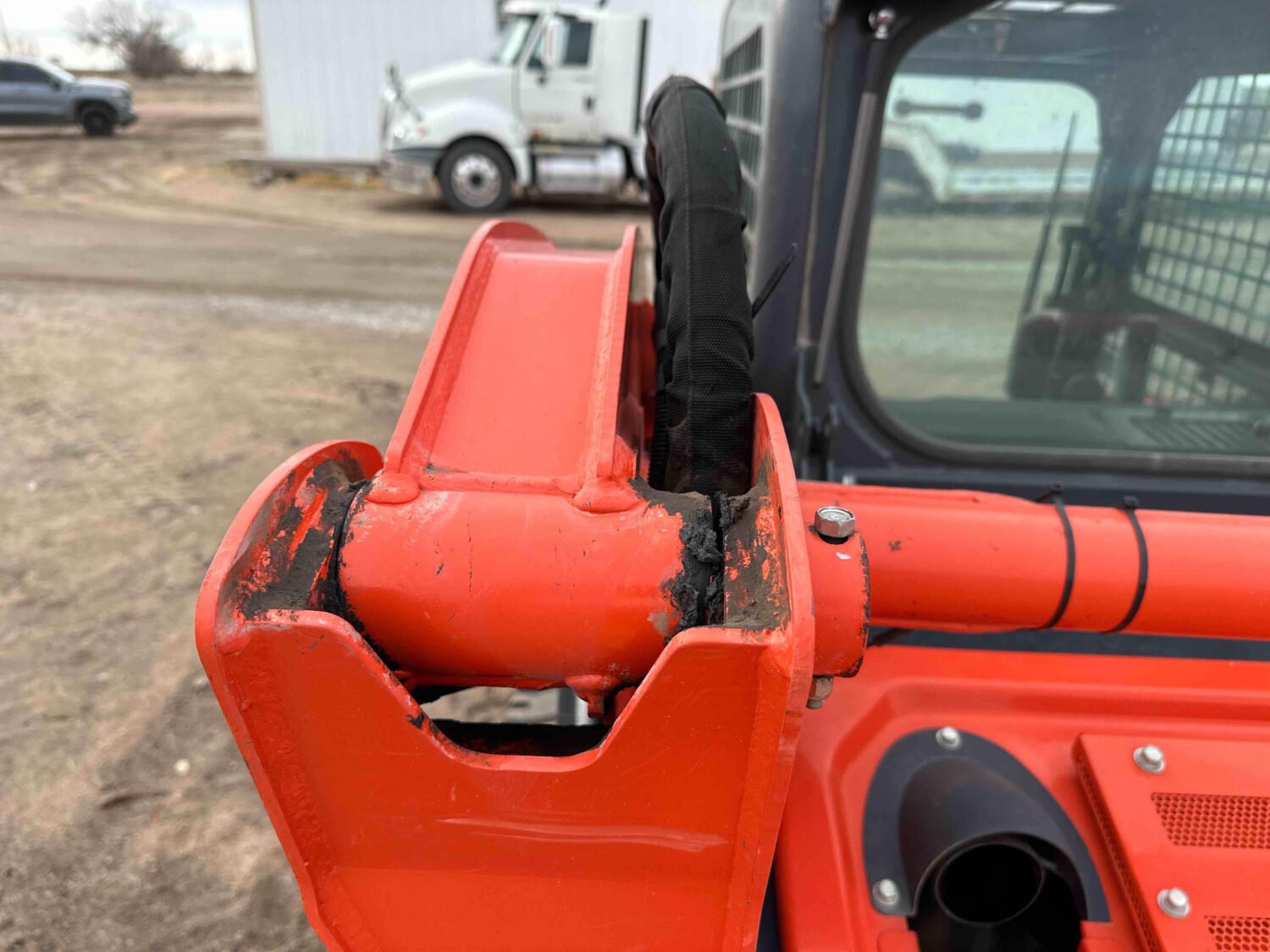 20 2020 Kubota SVL65-2.jpg