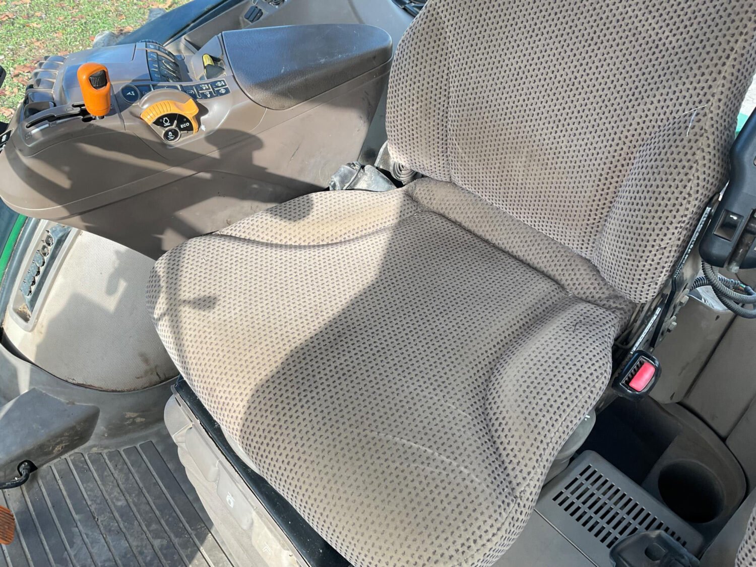 33 2014 John Deere 8345R