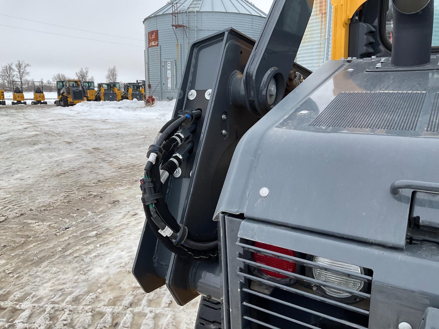 34 2023 John Deere 333G