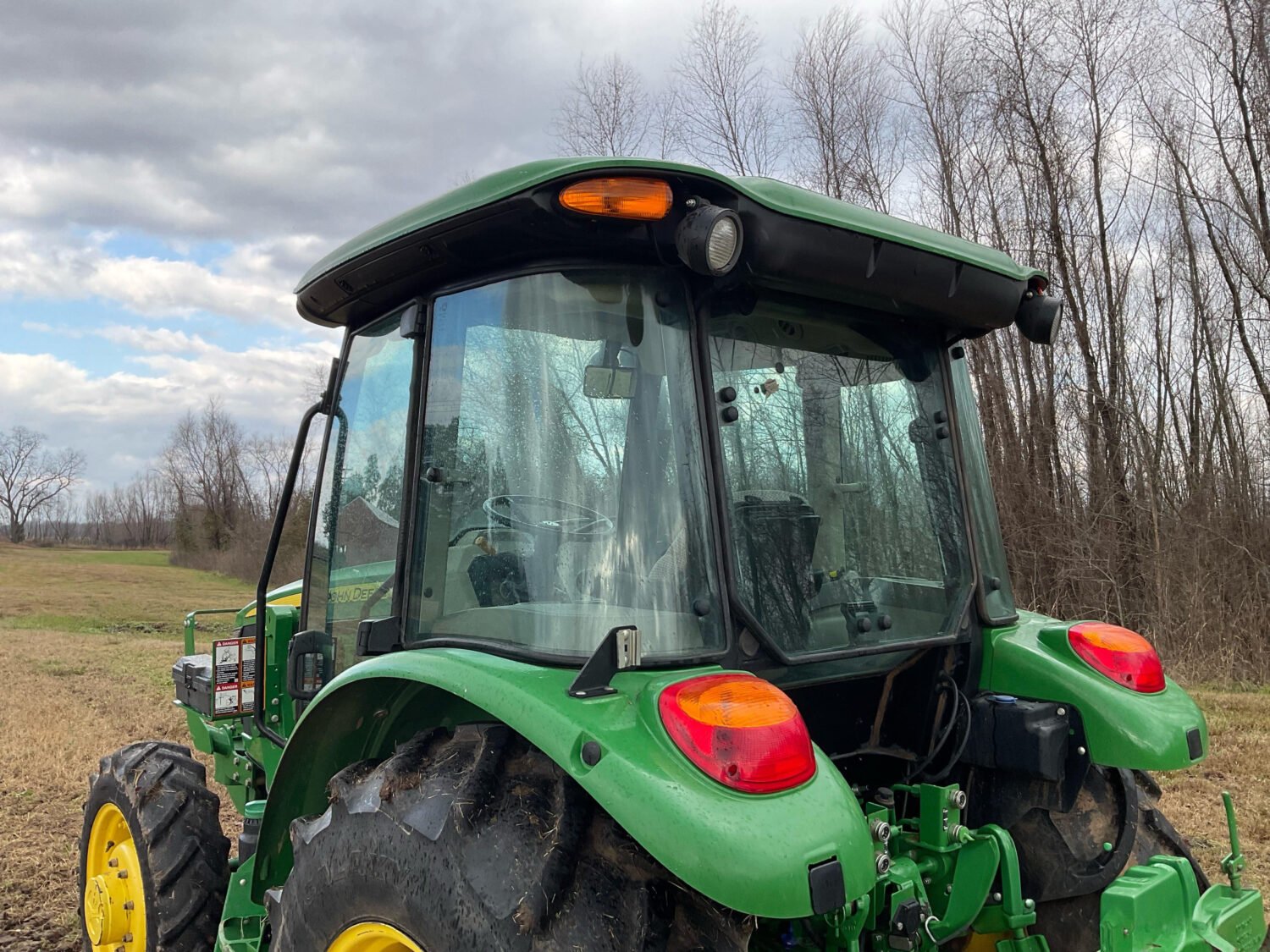 35 2022 John Deere 5065E