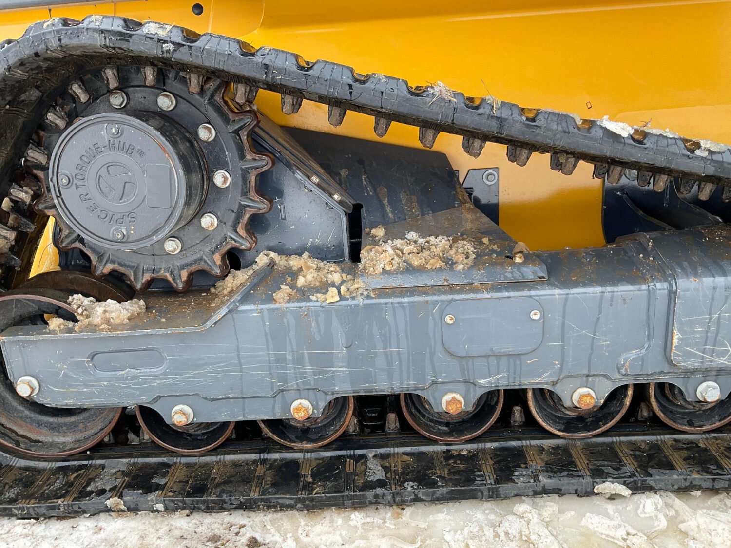 41 2023 John Deere 333G