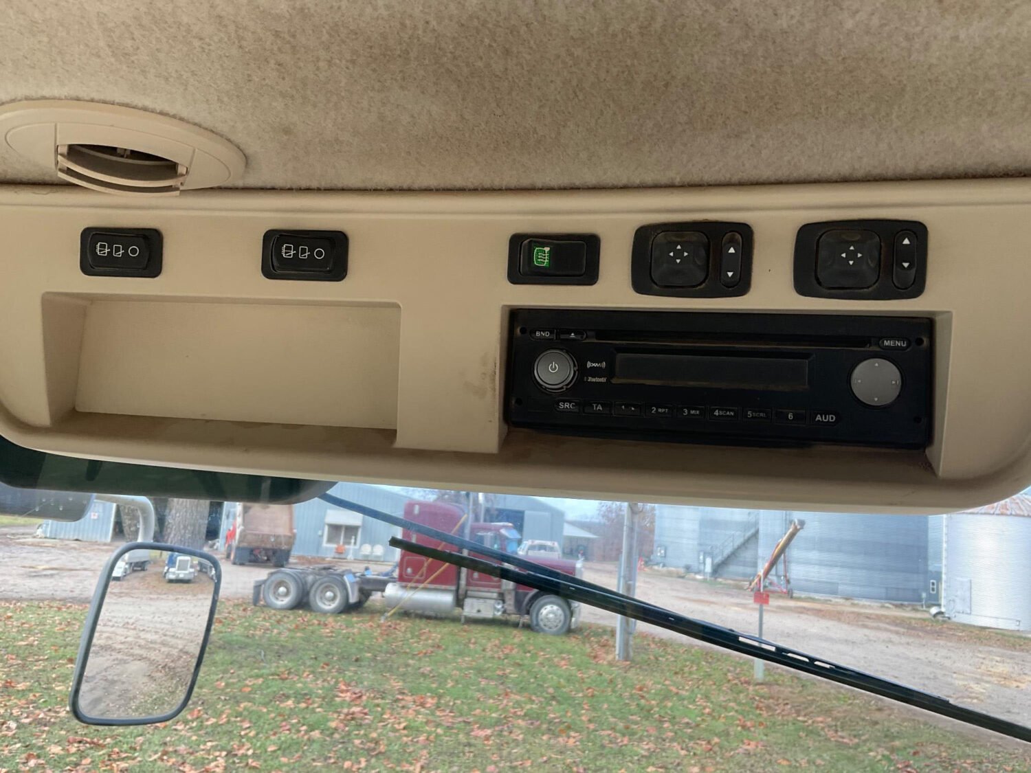 46 2014 John Deere 8345R