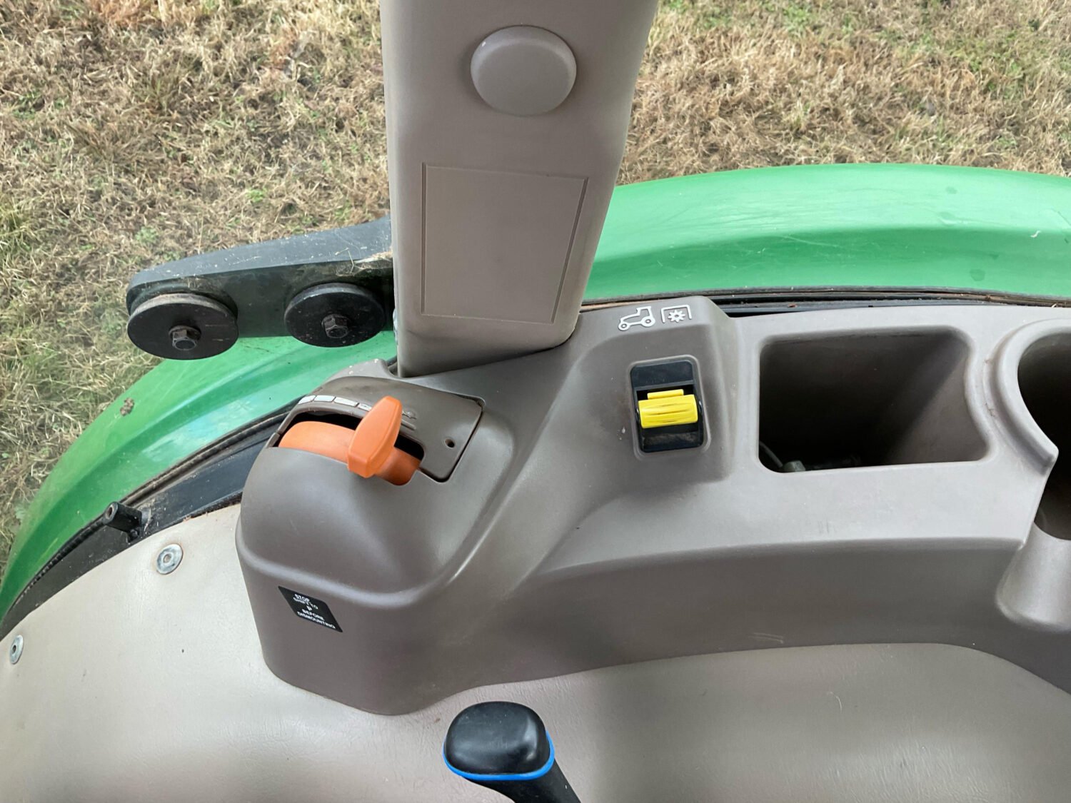 63 2022 John Deere 5065E