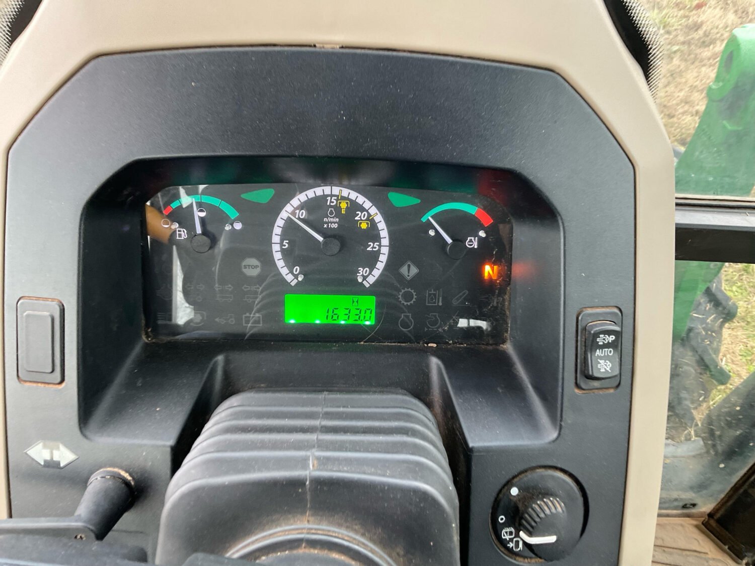 69 2022 John Deere 5065E