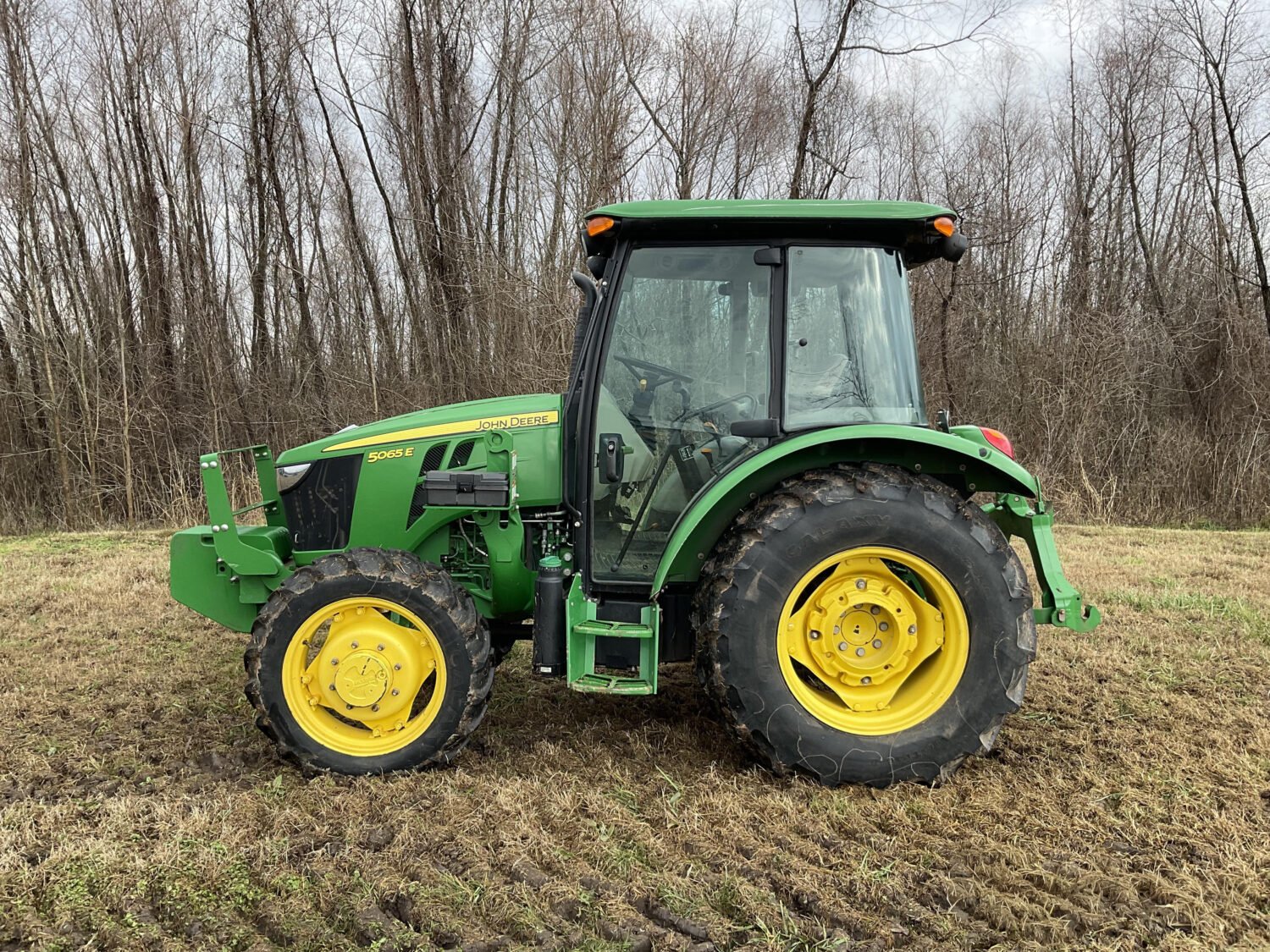 8 2022 John Deere 5065E