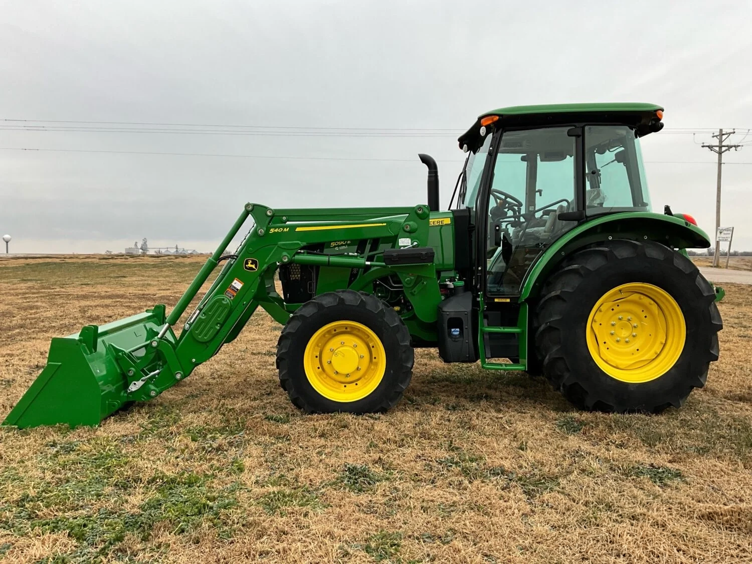 8-2024-John-deere-5090E-1500×1125